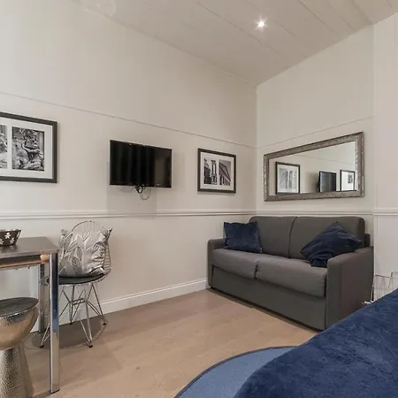 Guesthost - Scala Santa & Laterano Open Space * Řím