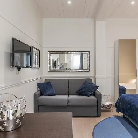 Guesthost - Scala Santa & Laterano Open Space Řím