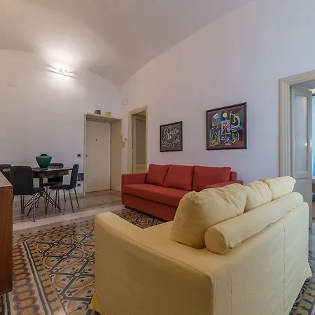 Guesthost - Scala Santa & Laterano Open Space Řím