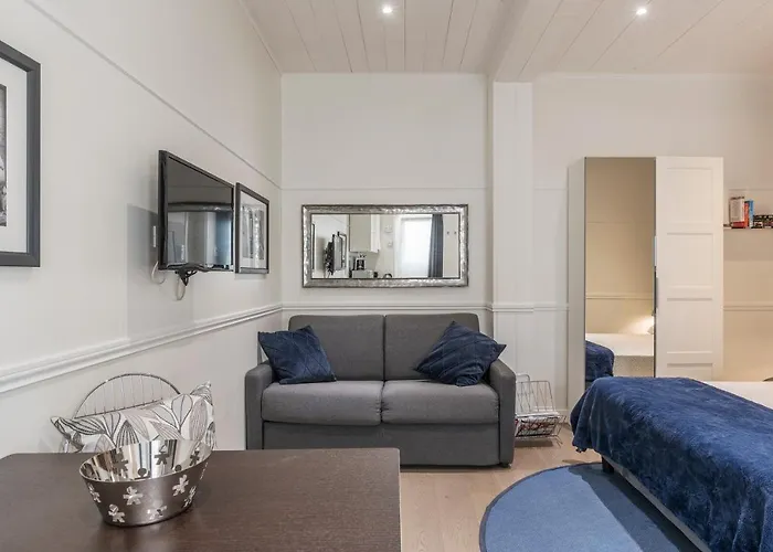 Guesthost - Scala Santa & Laterano Open Space Rome